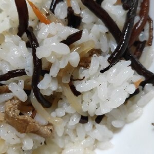 ひじきの煮物をアレンジ！ひじきの混ぜご飯